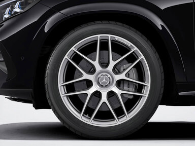 22" AMG Schmiederäder im Kreuzspeichen-Design himalayagrau lackiert und glanzgedreht, 55,9 cm