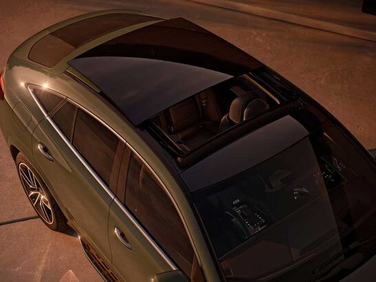 Das Panoramaschiebedach des GLE Coupé 2026