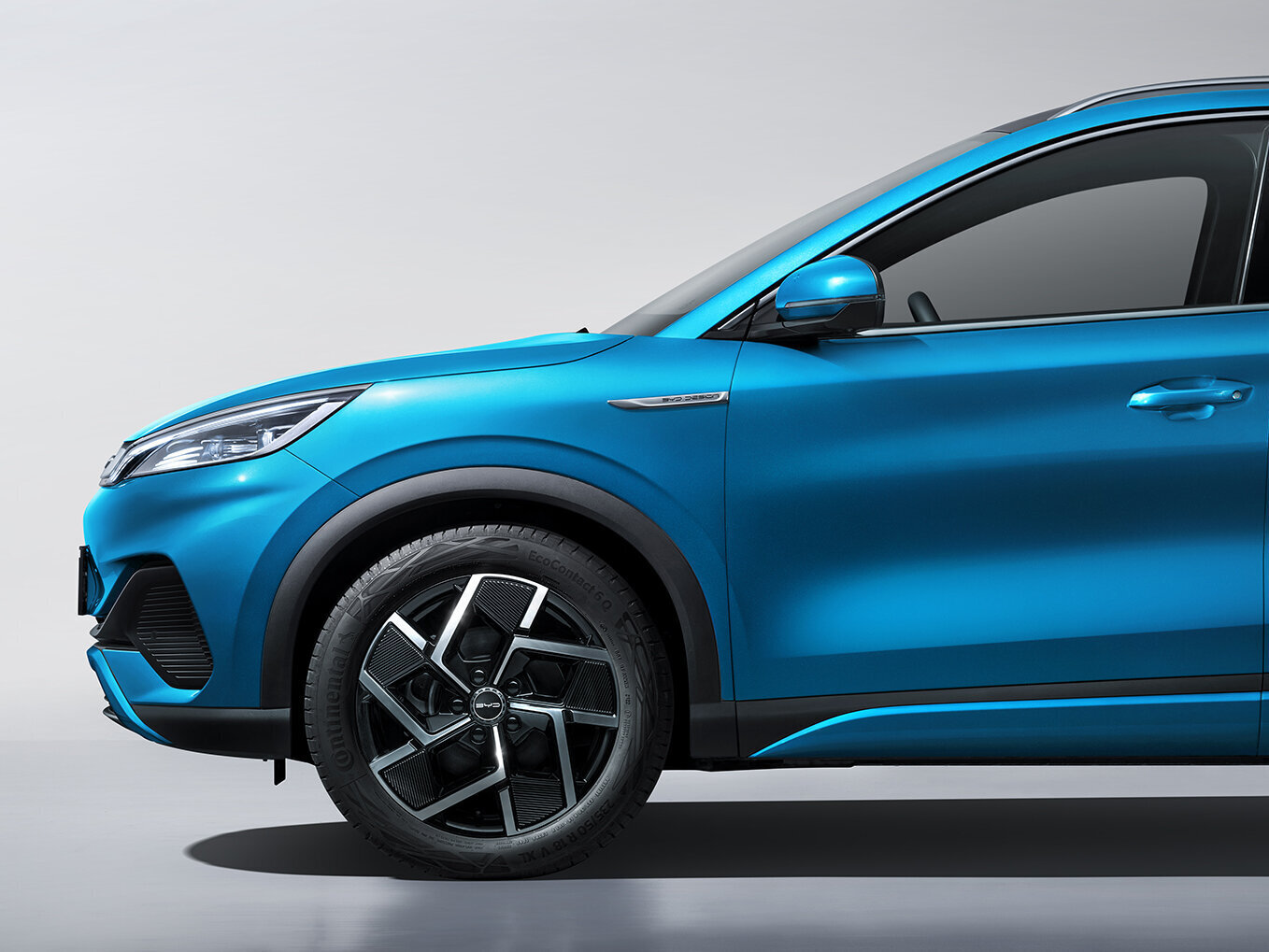 BYD ATTO 3 - Seitenaufnahme mit Felgen