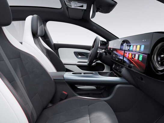 Die Ledernachbildung ARTICO Nappaoptik/Mikrofaser MICROCUT zweifarbig schwarz/clean white pearl im Mercedes-Benz CLA Shooting Brake 2026