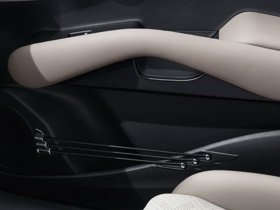 Saiten und Lautsprecherpanel im BYD ATTO 3 EVO