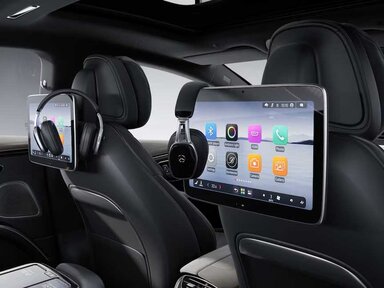 MBUX High-End Fond-Entertainment im Mercedes-Benz EQS 2026