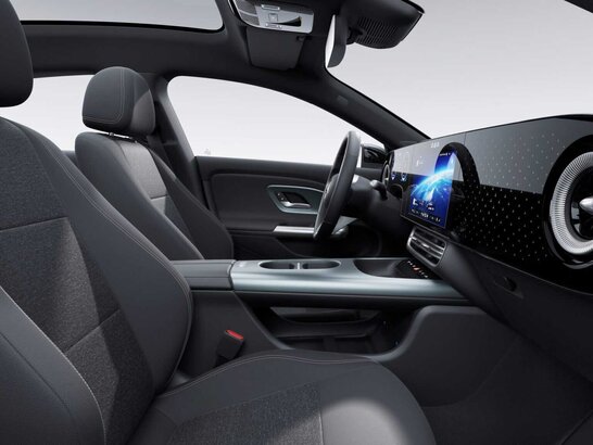 Die Serienausstattung, Ledernachbildung ARTICO/Stoff Sortland schwarz im Mercedes-Benz CLA Shooting Brake 2026