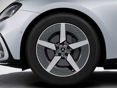 19" AMG Leichtmetallräder im 5-Doppelspeichen-Design aerodynamisch optimiert, tantalgrau lackiert und glanzgedreht, 48,3 cm