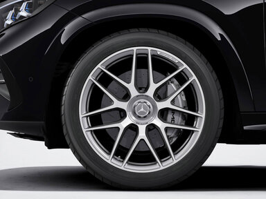 22" AMG Schmiederäder im Kreuzspeichen-Design himalayagrau lackiert und glanzgedreht, 55,9 cm