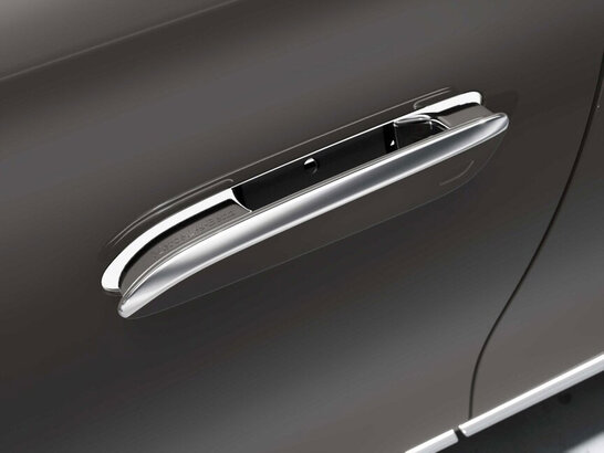 KEYLESS-GO mit flächenbündigen Türgriffen und Digitalem Extra in der S-Klasse