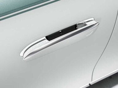 KEYLESS-GO mit flächenbündigen Türgriffen an der Mercedes-Maybach S-Klasse 2026
