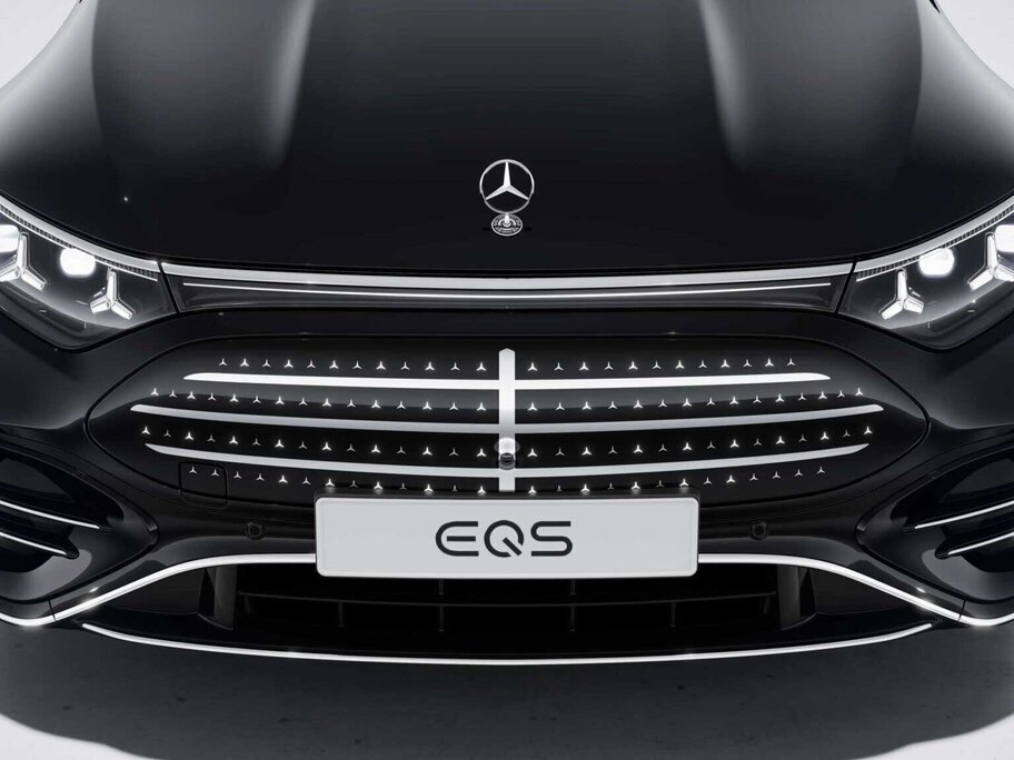 Die Front des Mercedes-Benz EQS 2026