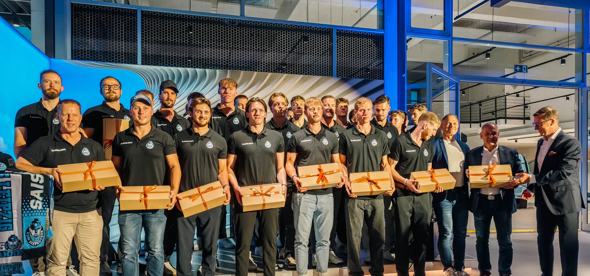IceFighters Spielerpräsentation bei STERNAUTO
