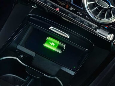 Smartphone Integration in der Mercedes-Benz A-Klasse Limousine
