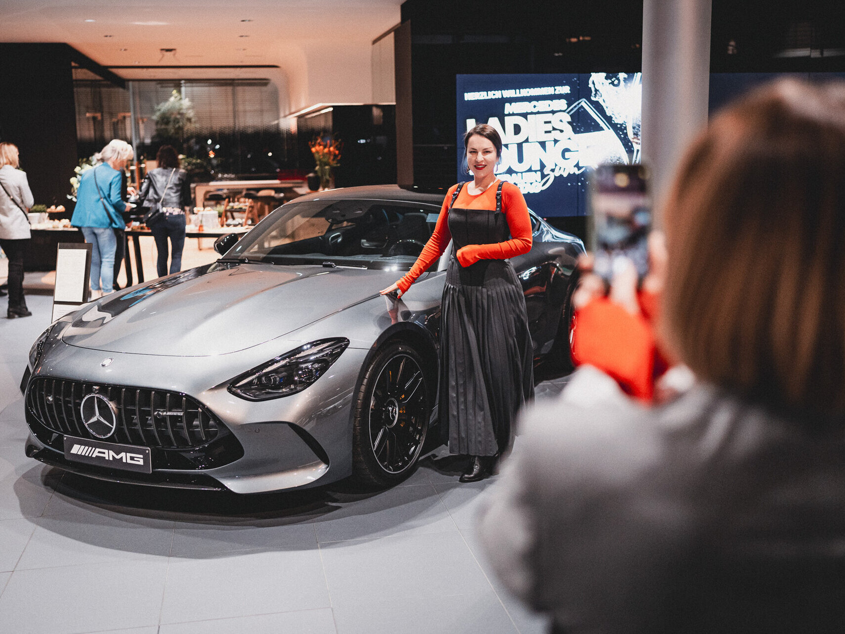 Mercedes-Benz Ladies Lounge zum Frauentag bei STERNAUTO in Magdeburg