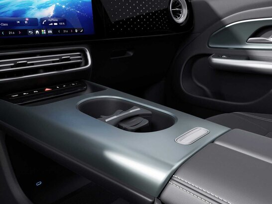 Die Zierelemente Eloxaloptik anthrazit im Mercedes-Benz GLB 2026