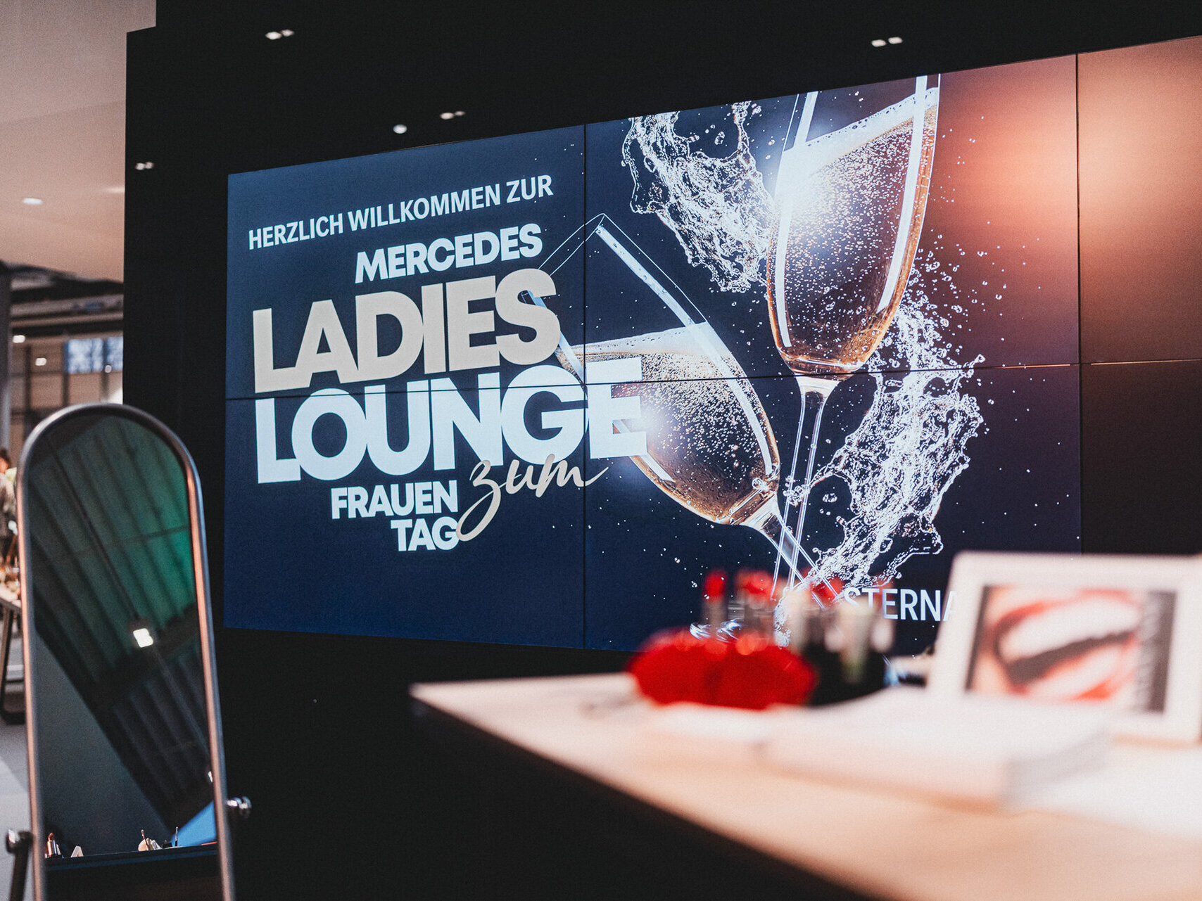 Mercedes-Benz Ladies Lounge zum Frauentag bei STERNAUTO in Magdeburg