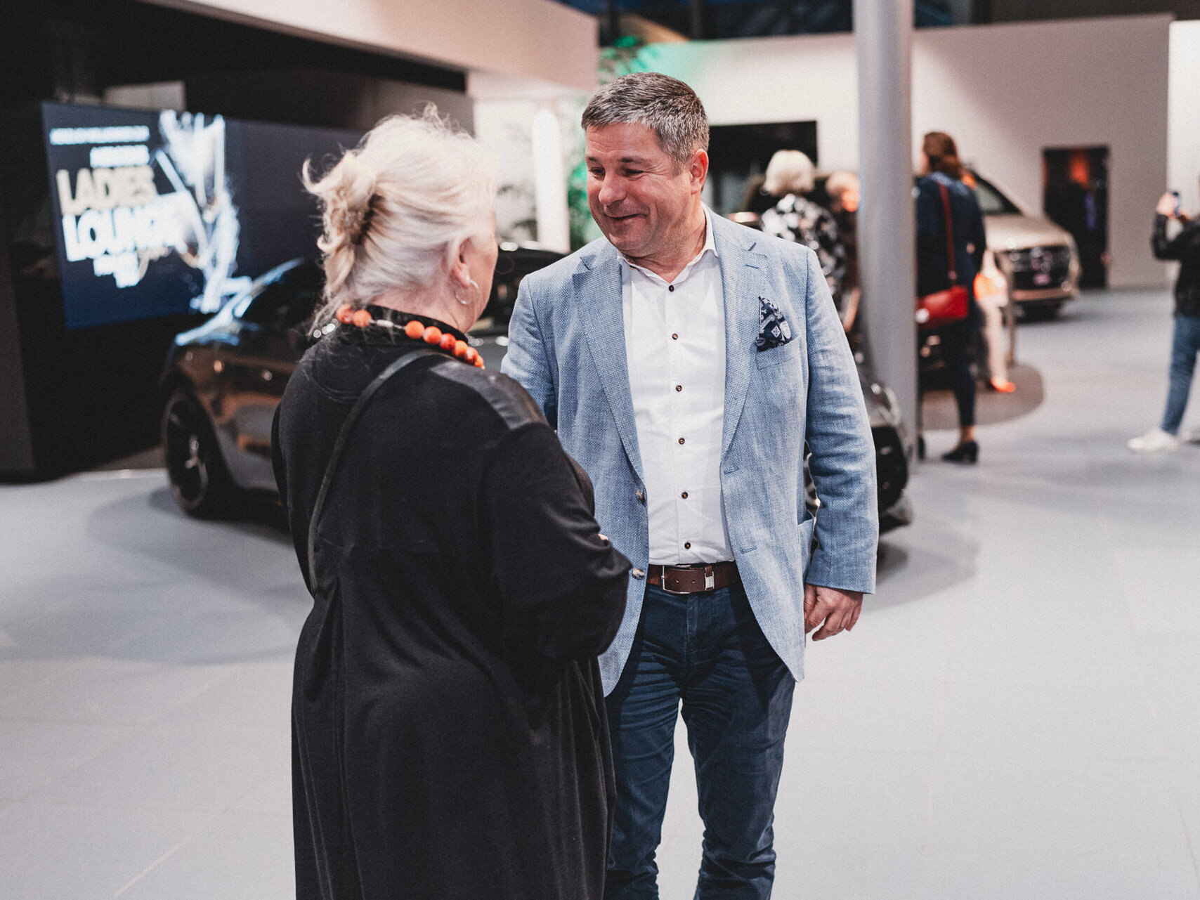 Mercedes-Benz Ladies Lounge zum Frauentag bei STERNAUTO in Magdeburg