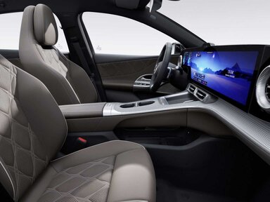 Das Interieur in taguabraun/schwarz in der Mercedes-Benz C-Klasse Elektro 2026