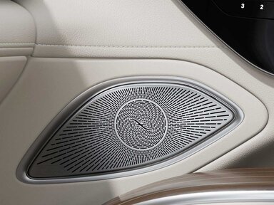 Das Burmester® 3D-Surround-Soundsystem im Mercedes-Benz EQS 2026