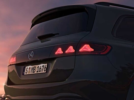 Das Heckdesign des Mercedes-Benz GLS 2026