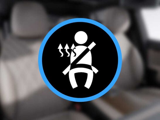 Die Sicherheitsgurte vorn beheizt im Mercedes-Benz EQS 2026