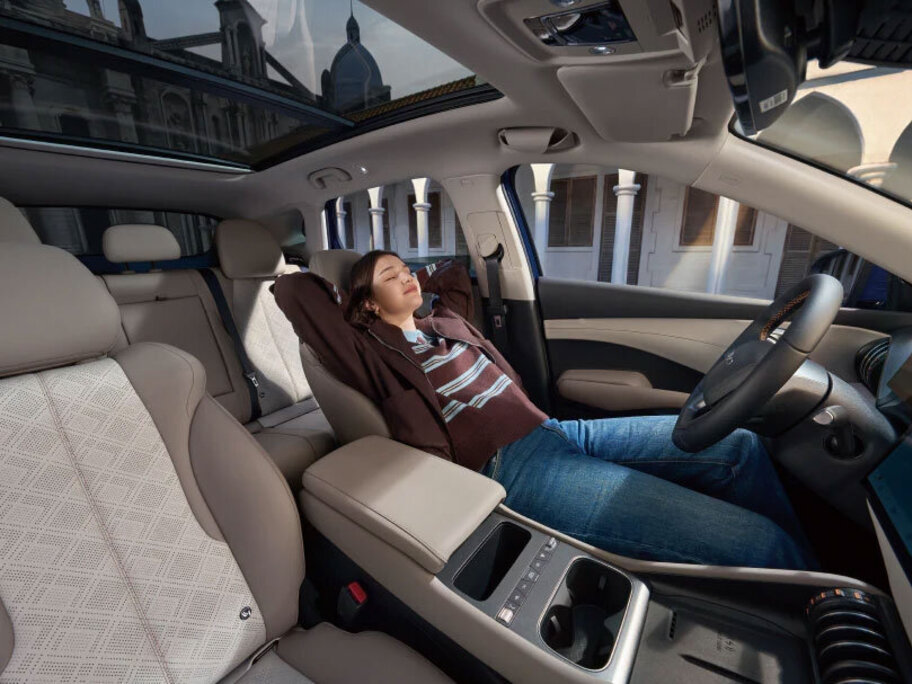 Ergonomisch integrierte Sportsitze im BYD ATTO 3 EVO