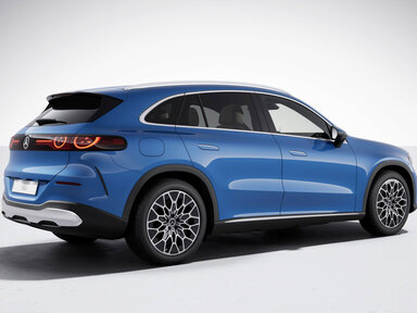 Chromzierelemente an der Bordkanten- und Fensterlinie sowie an der Längsträgerverkleidung