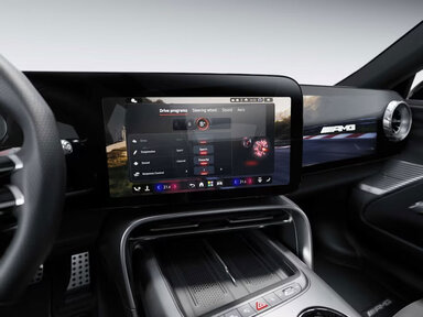 Das Zentraldisplay des Mercedes-AMG GT 4-Türer Coupés