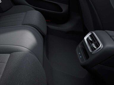 Das USB-Paket Plus in der Mercedes-Benz C-Klasse Elektro 2026