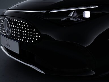 Frontpartie des neuen Mercedes CLA 2025