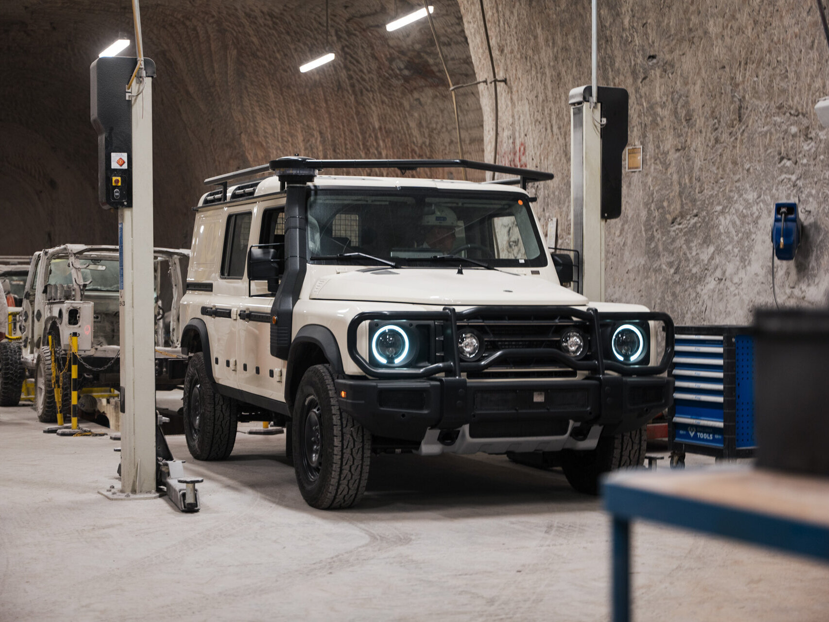 INEOS Grenadier und STERNAUTO im Kali Bergwerk Zielitz