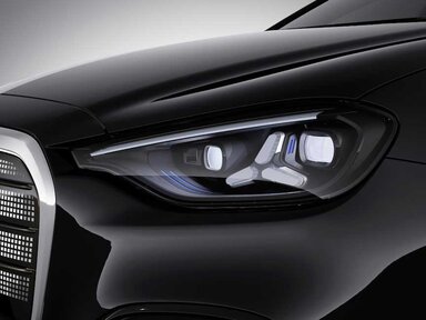 Das Digitale Extra: DIGITAL LIGHT mit Projektionsfunktion für die Mercedes-Benz C-Klasse Elektro 2026