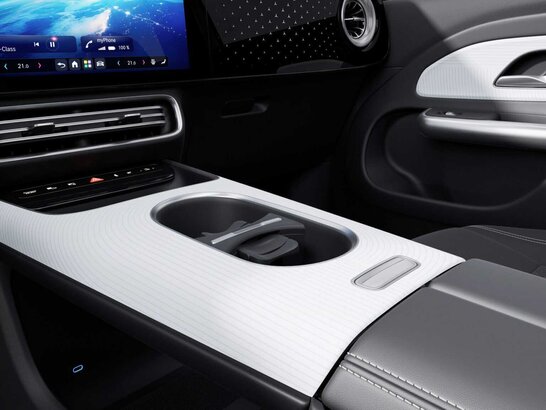 Die Zierelemente Naturfaser weiß matt silent lines im Mercedes-Benz GLB 2026