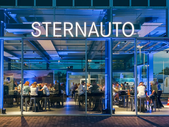 IceFighters Spielerpräsentation bei STERNAUTO