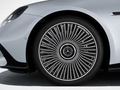 21" AMG Schmiederäder im Vielspeichen-Design aerodynamisch optimiert, hochglanzschwarz lackiert und glanzgedreht, 53,3 cm