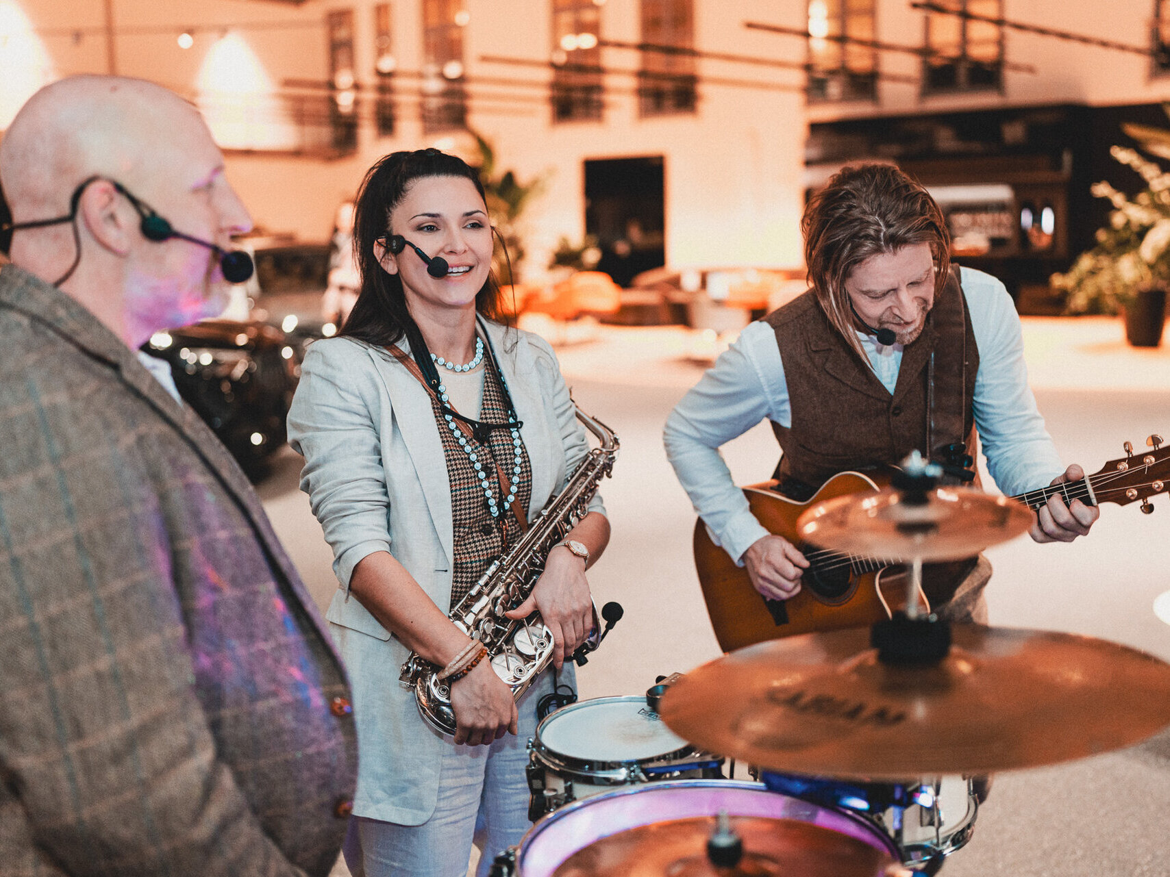 Mercedes-Benz Ladies Lounge zum Frauentag bei STERNAUTO in Magdeburg
