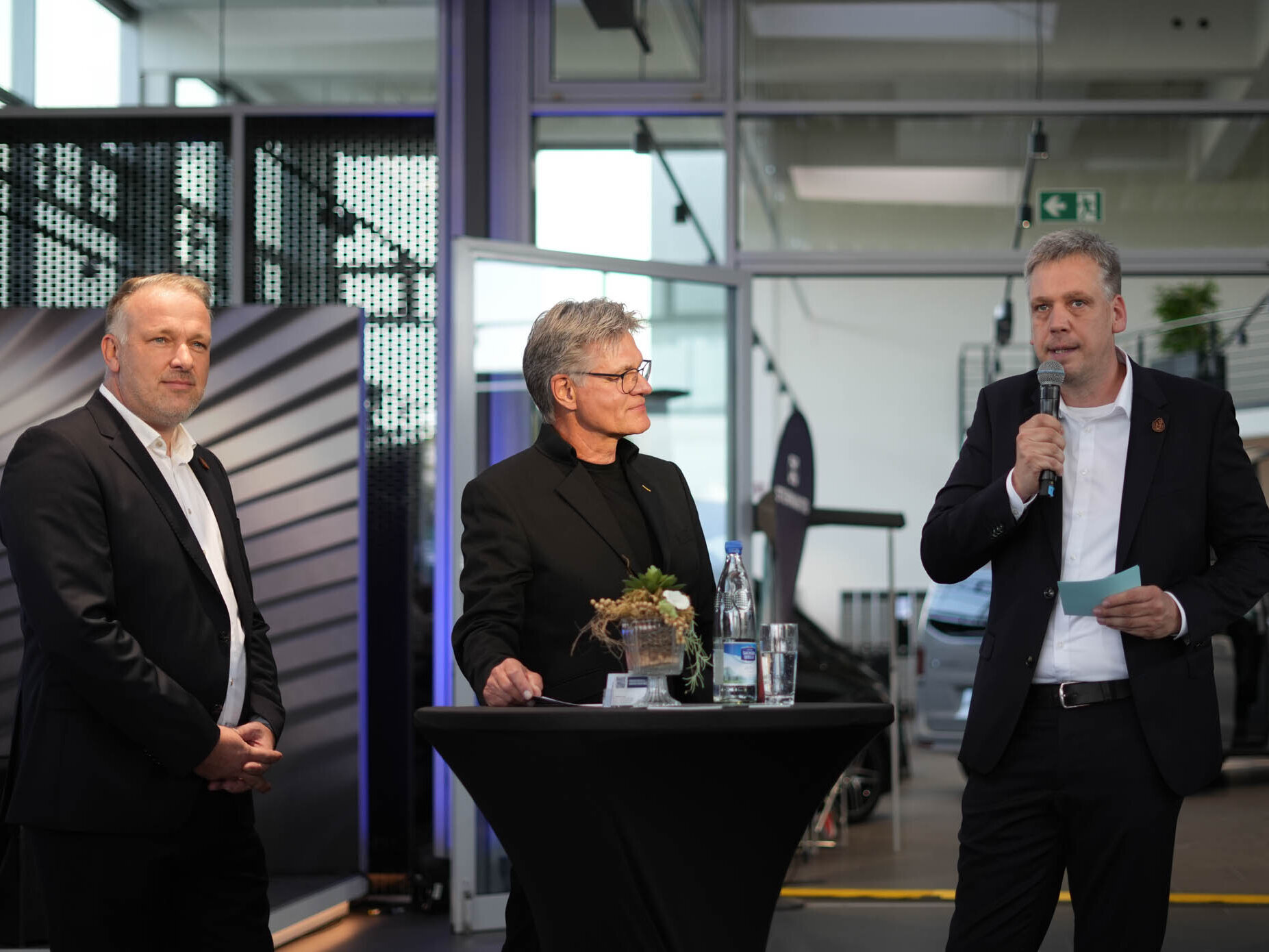 IceFighters Spielerpräsentation bei STERNAUTO