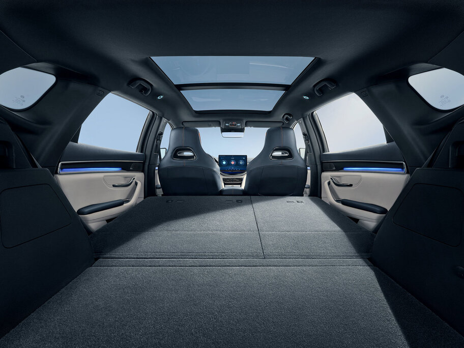 BYD Seal U Interieur Kofferraum mit runtergeklappten Sitzen