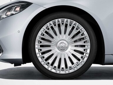 20" Maybach Schmiederäder im Vielspeichen-Design mit stehendem Stern keramisch hochglanzpoliert, Mischbereifung, 50,8 cm