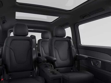 Das Panorama-Schiebedach in der Mercedes-Benz V-Klasse 2026