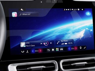Das Zentraldisplay der Mercedes-Benz C-Klasse Elektro 2026