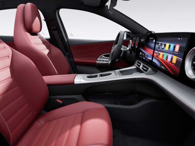 Das Interieur in cherry red/schwarz in der Mercedes-Benz C-Klasse Elektro 2026
